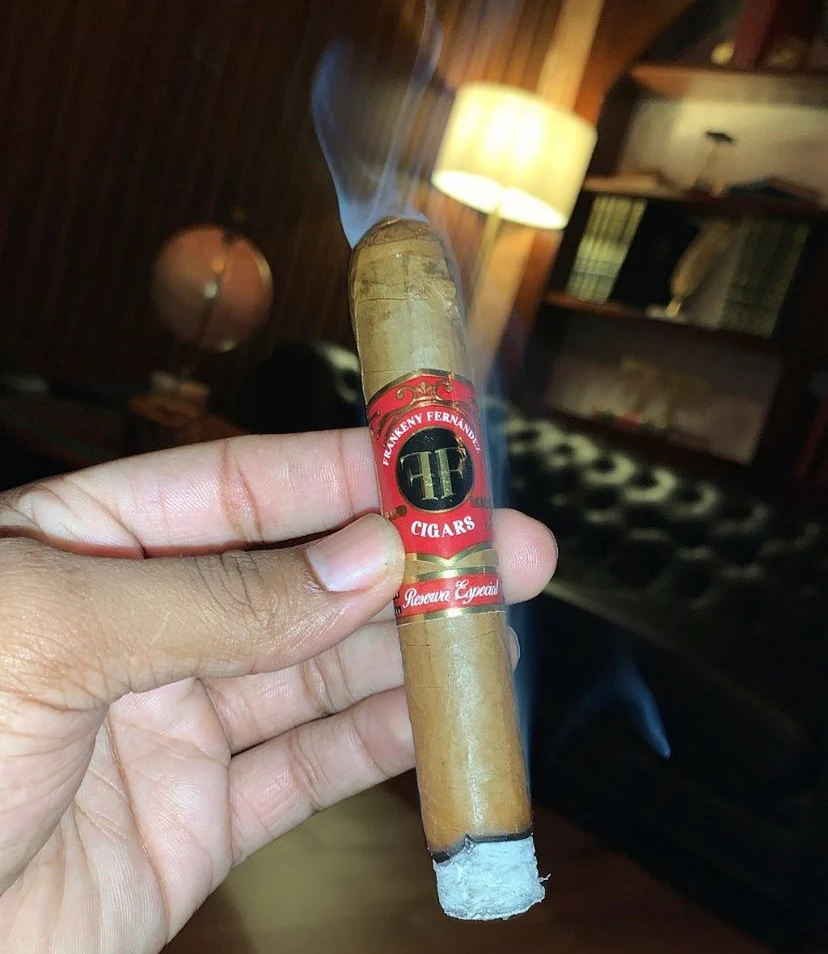 Cigarro artesanal FF